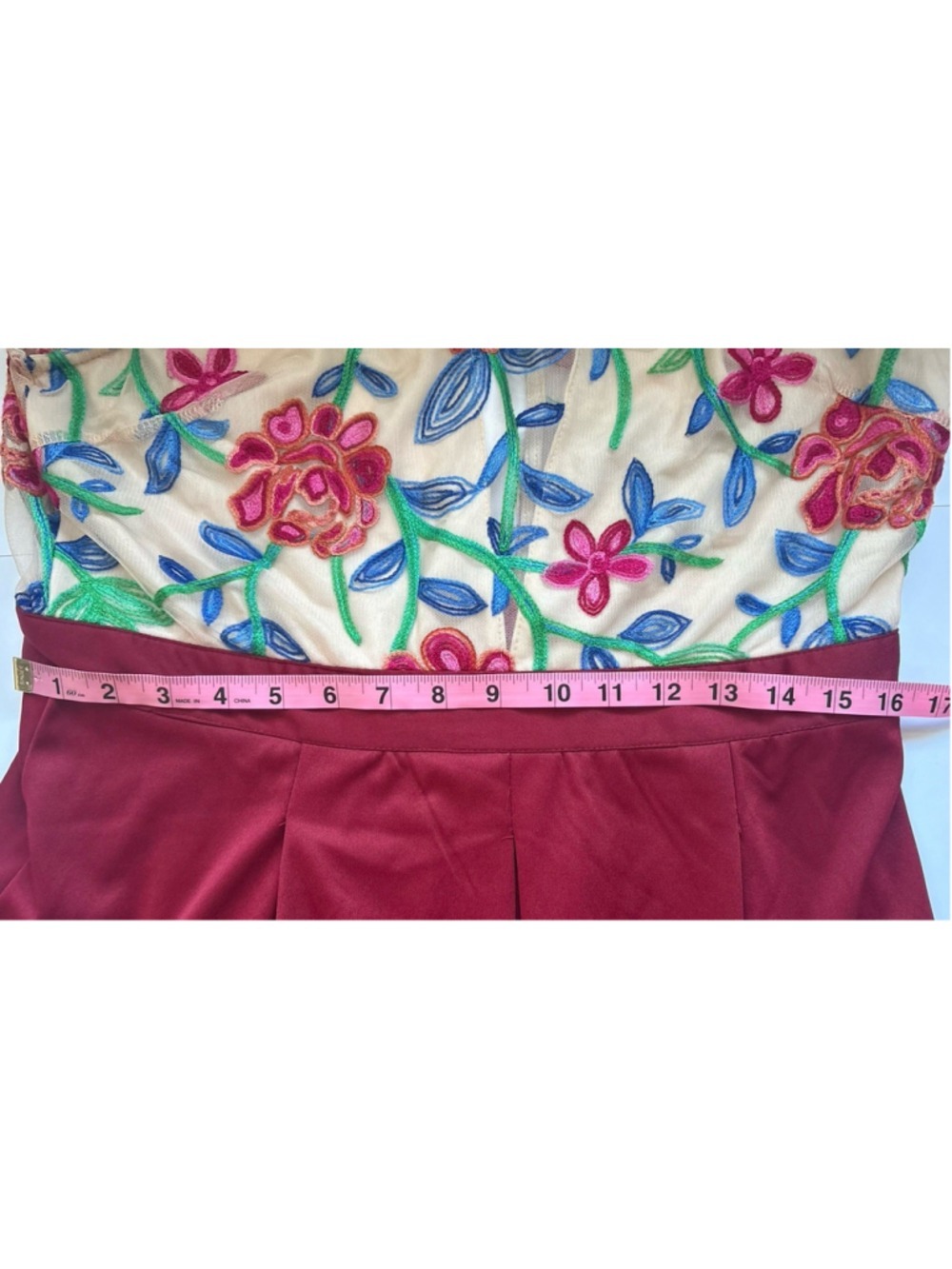 ACEVOG Burgundy Cocktail Dress Floral Embroidered Mesh Pleated Open Back Size M - Picture 8 of 8